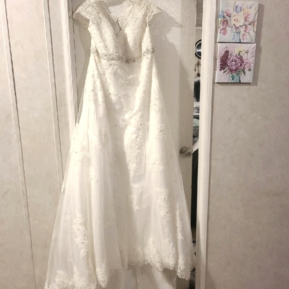 Wedding dress